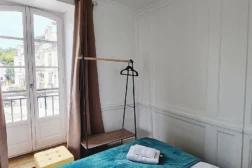 chambre vue sur le centre ville du du logement Les lices à Vannes