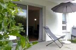Espace extérieur terrasse du logement Ty Bihan à Séné